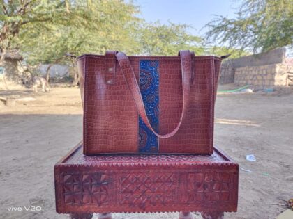 Best Handicraft Products Shop Online India. Best Handcrafted Leather Bag, Wall decor, Home decor, Kitchen products online India.
